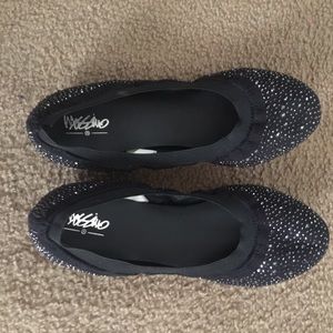 WOMENS JEWEL BLACK FLATS